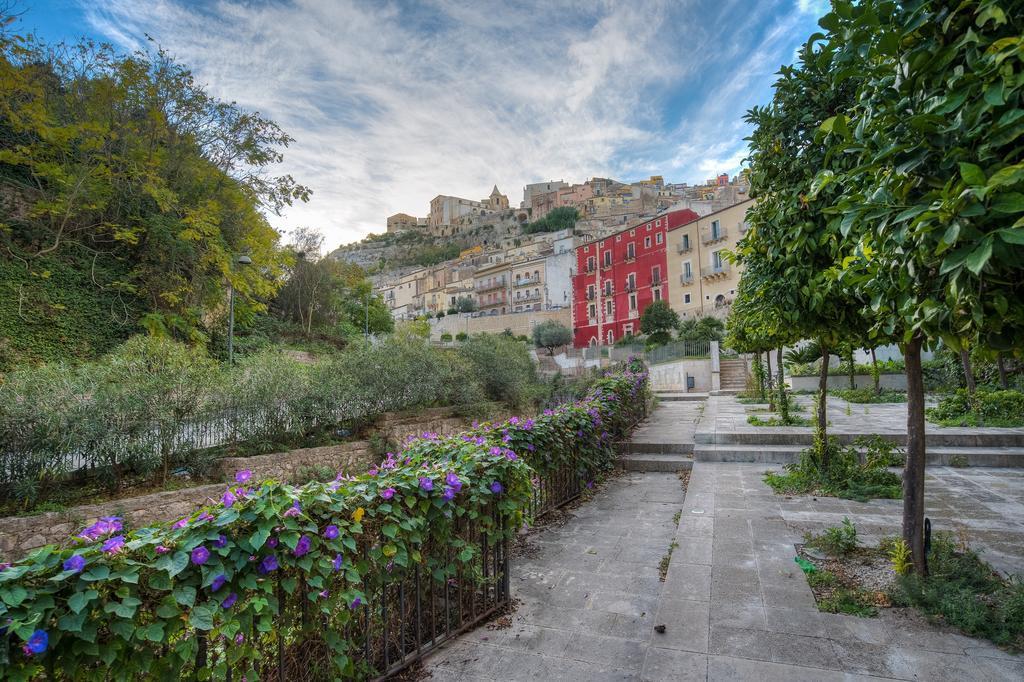 Ibla Rosso Lacca Apartment Ragusa Exterior photo